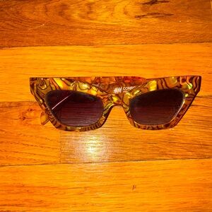 🕶️ H&M Conscious Exclusive Marbled Cat-Eye Sunglasses